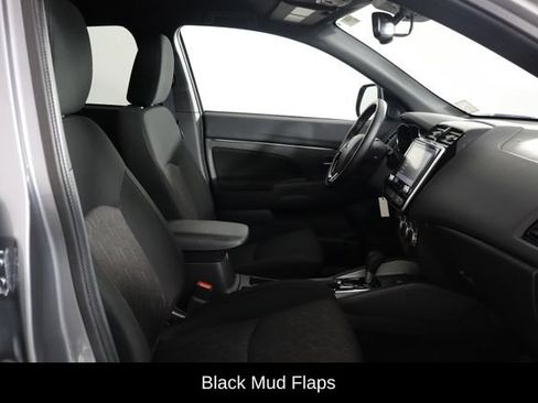 Used 2025 Mitsubishi Outlander Sport AWD image 11