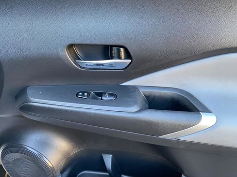 Used 2021 Nissan Kicks SR FWD image 41