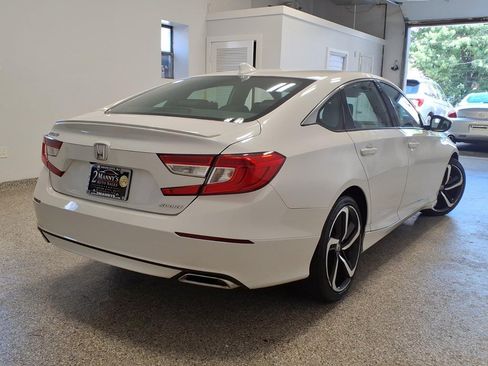 Used 2019 Honda Accord Sport image 4