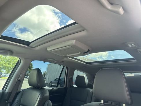 Used 2021 Honda Pilot Elite image 33