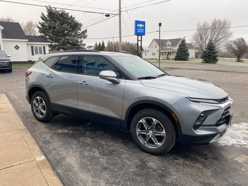 Used 2024 Chevrolet Blazer LT w/ Convenience Package image 5