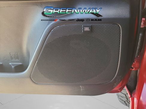 Used 2022 Toyota Tacoma TRD Sport w/ TRD Premium Sport Package image 17