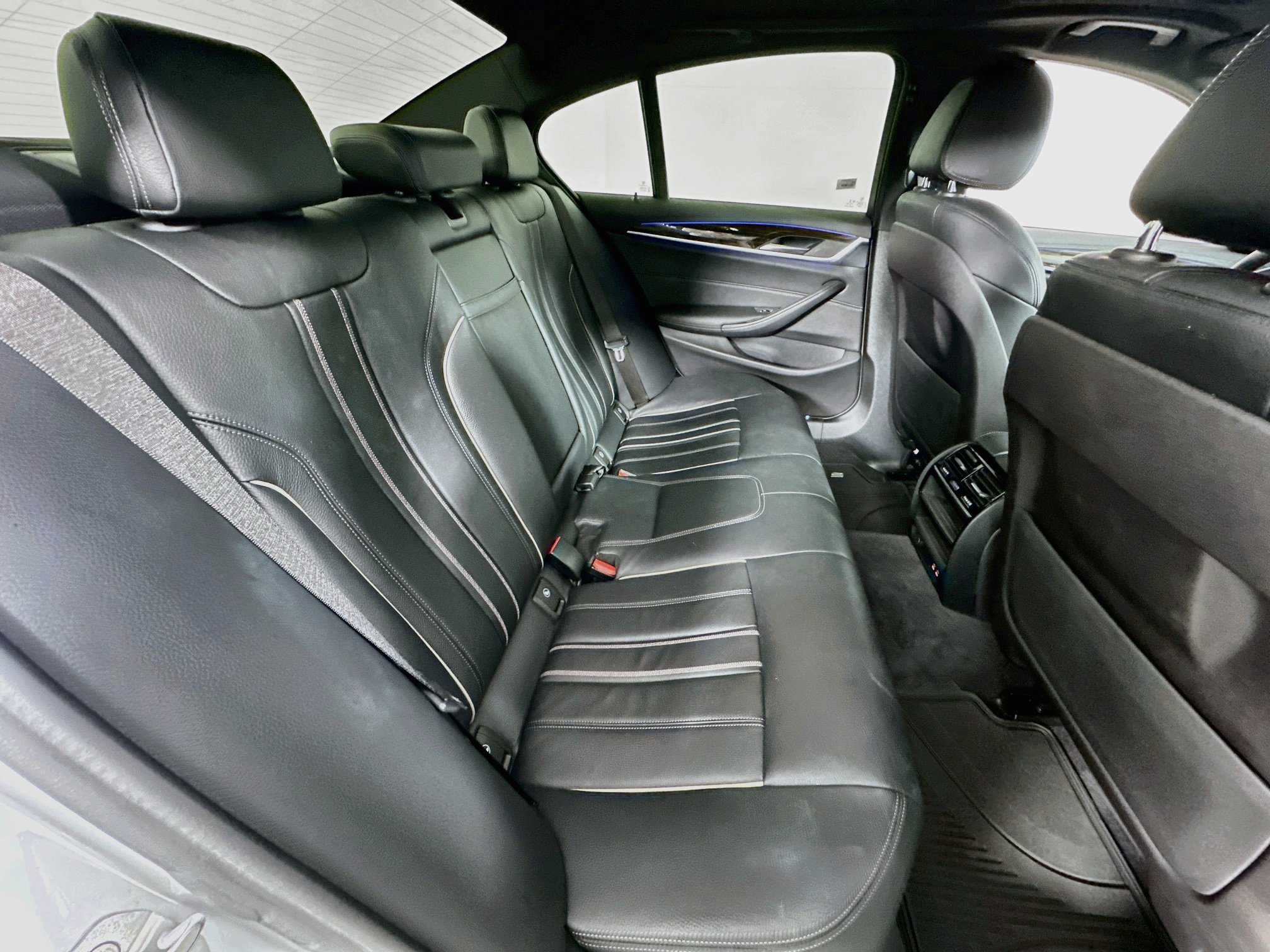 Used 2020 BMW 540i RWD image 27