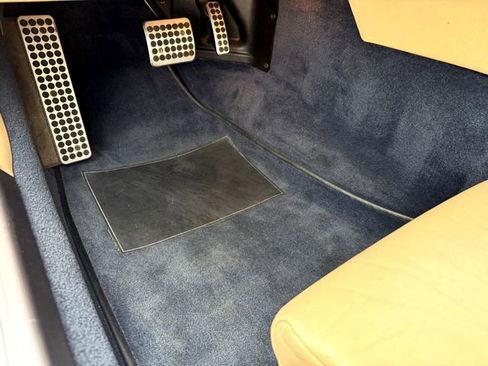 Used 2005 Aston Martin DB9 Coupe image 37