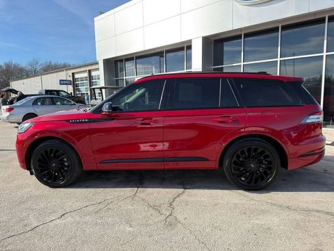 Used 2025 Lincoln Aviator Reserve w/ Equipment Group 201A image 4