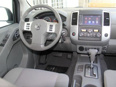 Used 2019 Nissan Frontier SV w/ Value Truck Package RWD image 9