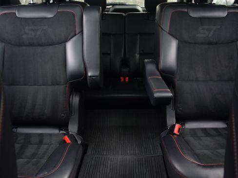 Used 2025 Ford Explorer ST image 15