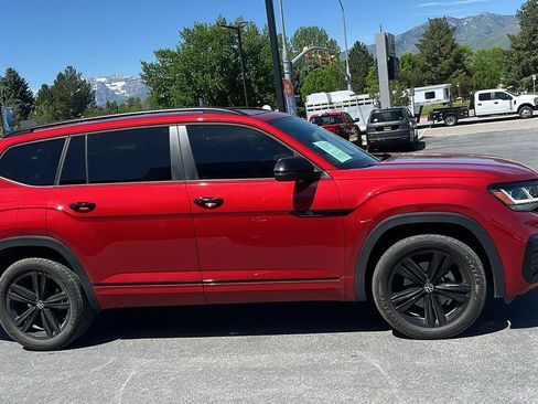 Used 2023 Volkswagen Atlas SEL R-Line AWD/4WD image 4
