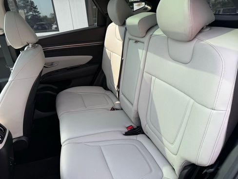 Used 2023 Hyundai Tucson Limited image 4