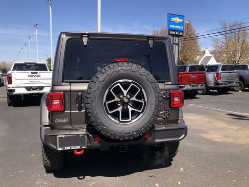 New 2026 Jeep Wrangler Unlimited Rubicon image 18