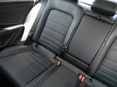 Used 2023 Volkswagen Jetta SE w/ Panoramic Sunroof Package FWD image 12