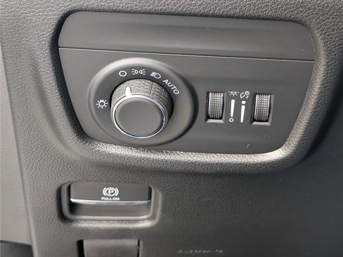 New 2026 Jeep Grand Cherokee L Laredo Altitude image 19