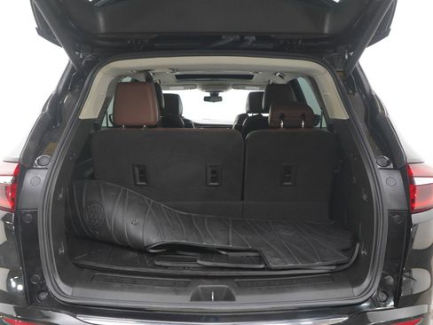 Used 2020 Buick Enclave Avenir w/ Avenir Technology Package image 17