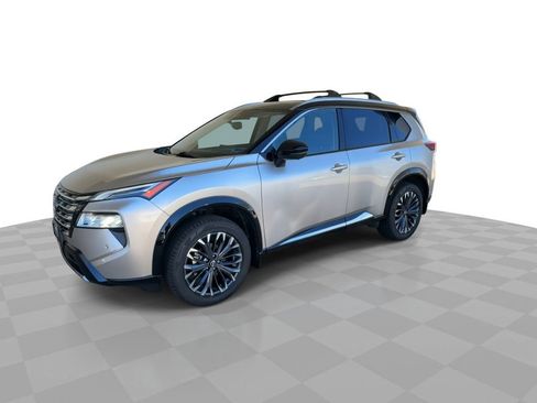 Used 2025 Nissan Rogue Platinum w/ Platinum Premium Package image 4