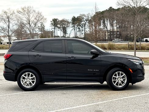 Used 2022 Chevrolet Equinox LS w/ LS Convenience Package image 20