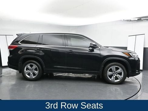 Used 2019 Toyota Highlander Limited image 12