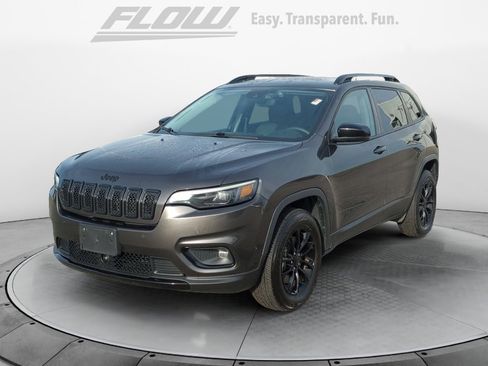 Used 2023 Jeep Cherokee Altitude Lux image 3