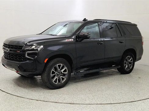 Used 2023 Chevrolet Tahoe Z71 w/ Luxury Package AWD/4WD image 3