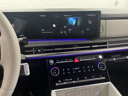 Used 2024 Hyundai Santa Fe Limited image 21