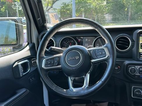 Used 2023 Jeep Wrangler Unlimited Sahara w/ Cold Weather Group AWD/4WD image 24