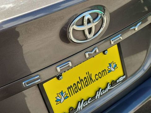 Used 2018 Toyota Camry LE w/ Convenience Package image 29