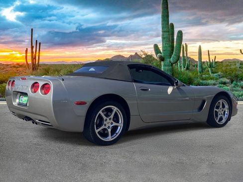 Used 2001 Chevrolet Corvette Convertible w/ Preferred Equipment Group2 RWD image 5