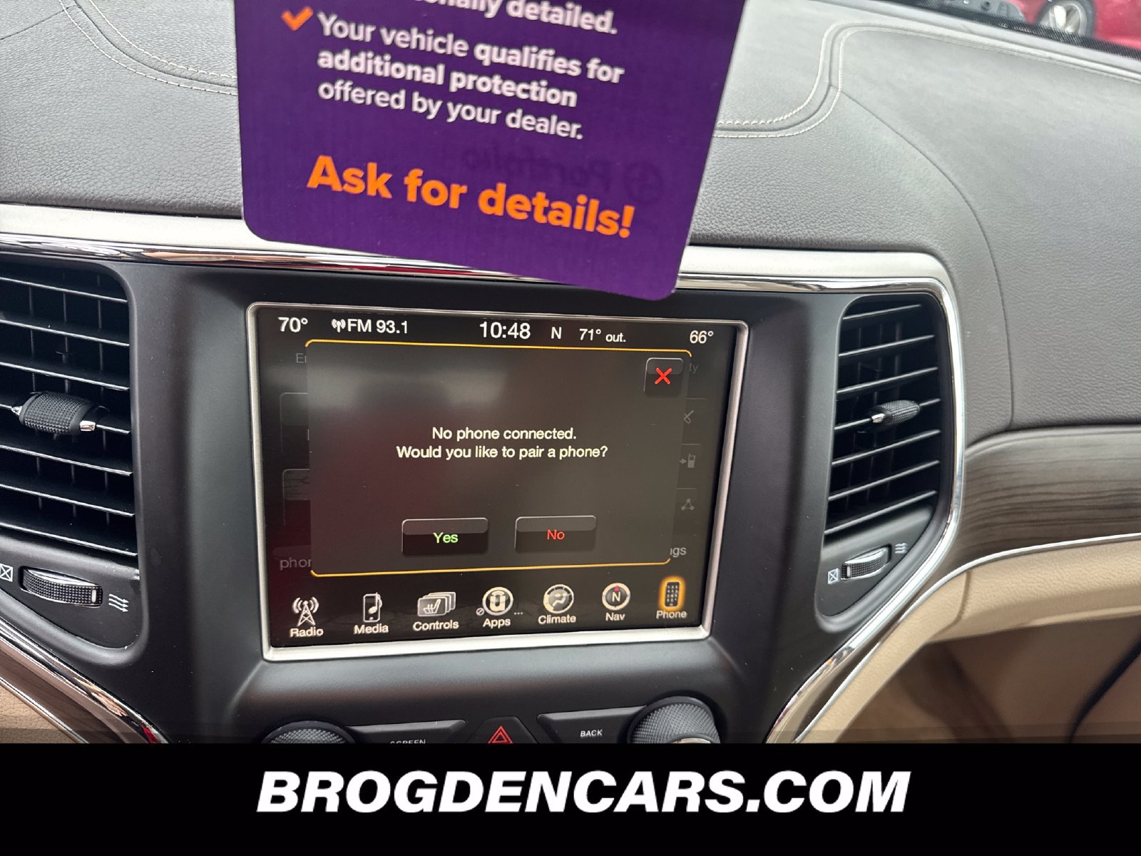 Used 2017 Jeep Grand Cherokee Overland AWD/4WD image 5