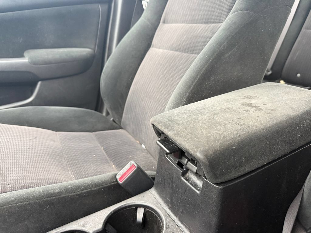 Used 2005 Honda Accord LX image 31
