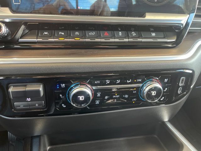 Used 2025 GMC Sierra 1500 SLT AWD/4WD image 17
