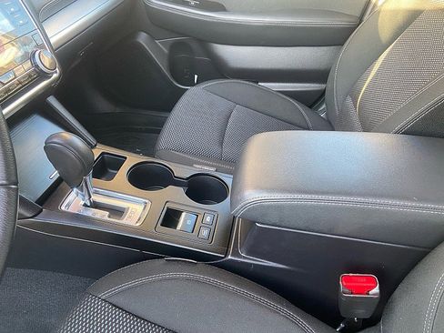 Used 2019 Subaru Outback 2.5i Premium image 12