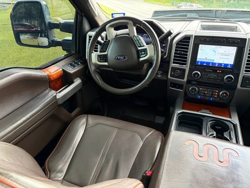 Used 2017 Ford F350 King Ranch w/ King Ranch Ultimate Package AWD/4WD image 23