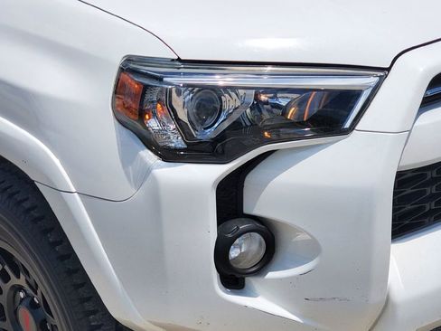 Used 2020 Toyota 4Runner SR5 Premium AWD/4WD image 27