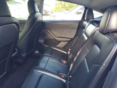 Used 2025 Tesla Model Y Performance AWD/4WD image 10