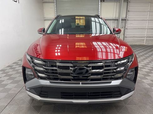 Used 2025 Hyundai Tucson Limited AWD/4WD image 9