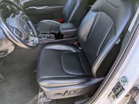 Used 2024 Kia Sportage EX image 21