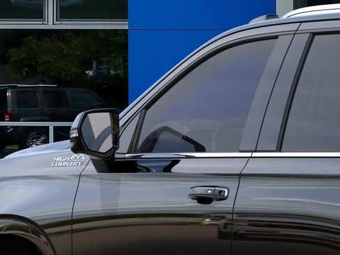 New 2026 Chevrolet Tahoe High Country AWD/4WD image 36