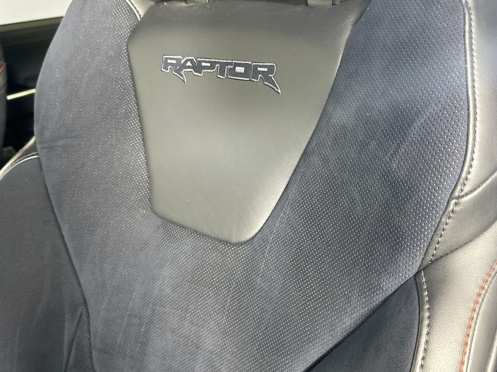 Used 2022 Ford F150 Raptor w/ Equipment Group 801A High AWD/4WD image 20