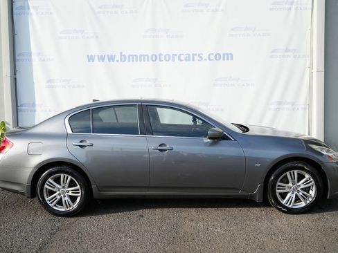Used 2015 INFINITI Q40 AWD w/ Navigation Package image 7