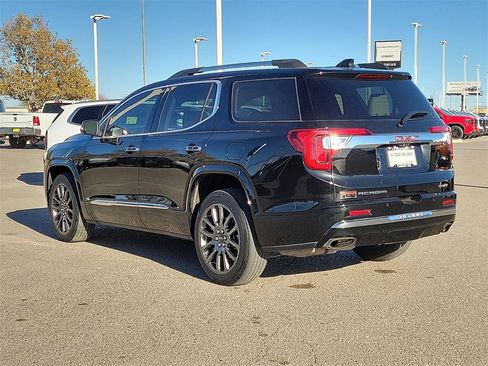 Used 2022 GMC Acadia Denali w/ Black Diamond Edition image 7