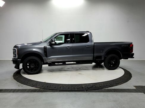 New 2026 Ford F250 XLT w/ XLT Premium Package image 4