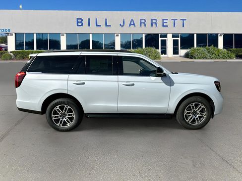 New 2025 Ford Expedition Active image 3