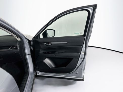 Used 2021 MAZDA CX-5 Touring FWD image 29