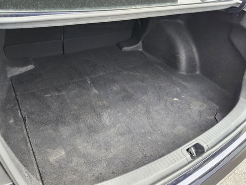 Used 2020 Toyota Corolla LE image 16