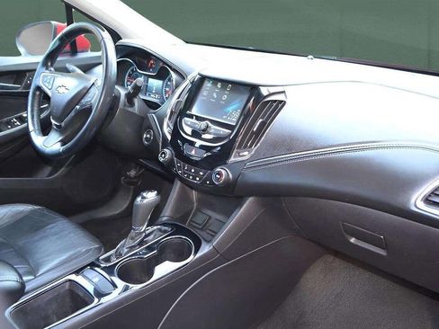 Used 2017 Chevrolet Cruze Premier image 27