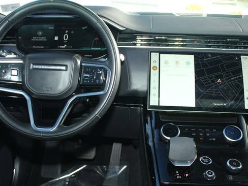 Used 2023 Land Rover Range Rover Sport SE image 4