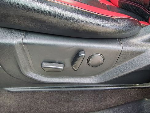 Used 2019 Ford F150 Lariat image 20