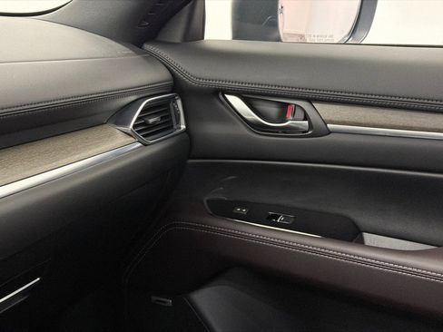 Used 2025 MAZDA CX-5 Signature image 34