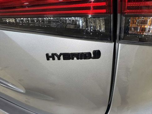 Certified 2021 Toyota Highlander XLE image 29