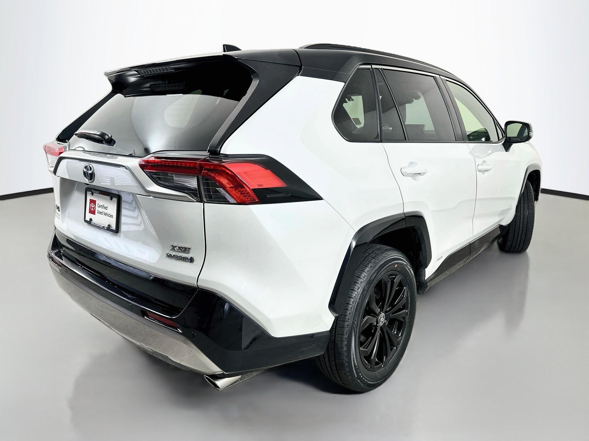 Used 2024 Toyota RAV4 XSE w/ Advanced Technology Package AWD/4WD image 7