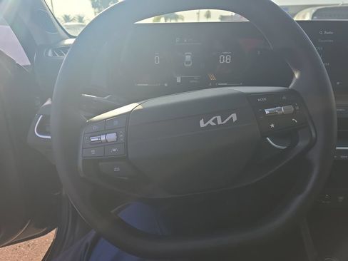 Used 2025 Kia K4 FWD image 13